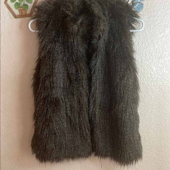 Faux Fur Vest in Dark Brown - Picture 4 of 7